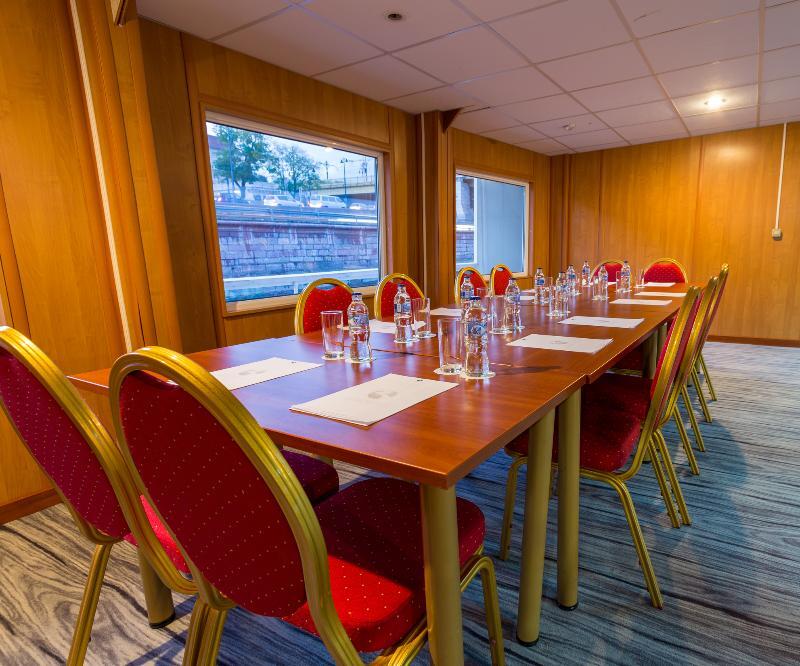 Onriver Hotels - Grand Jules Budapest Esterno foto